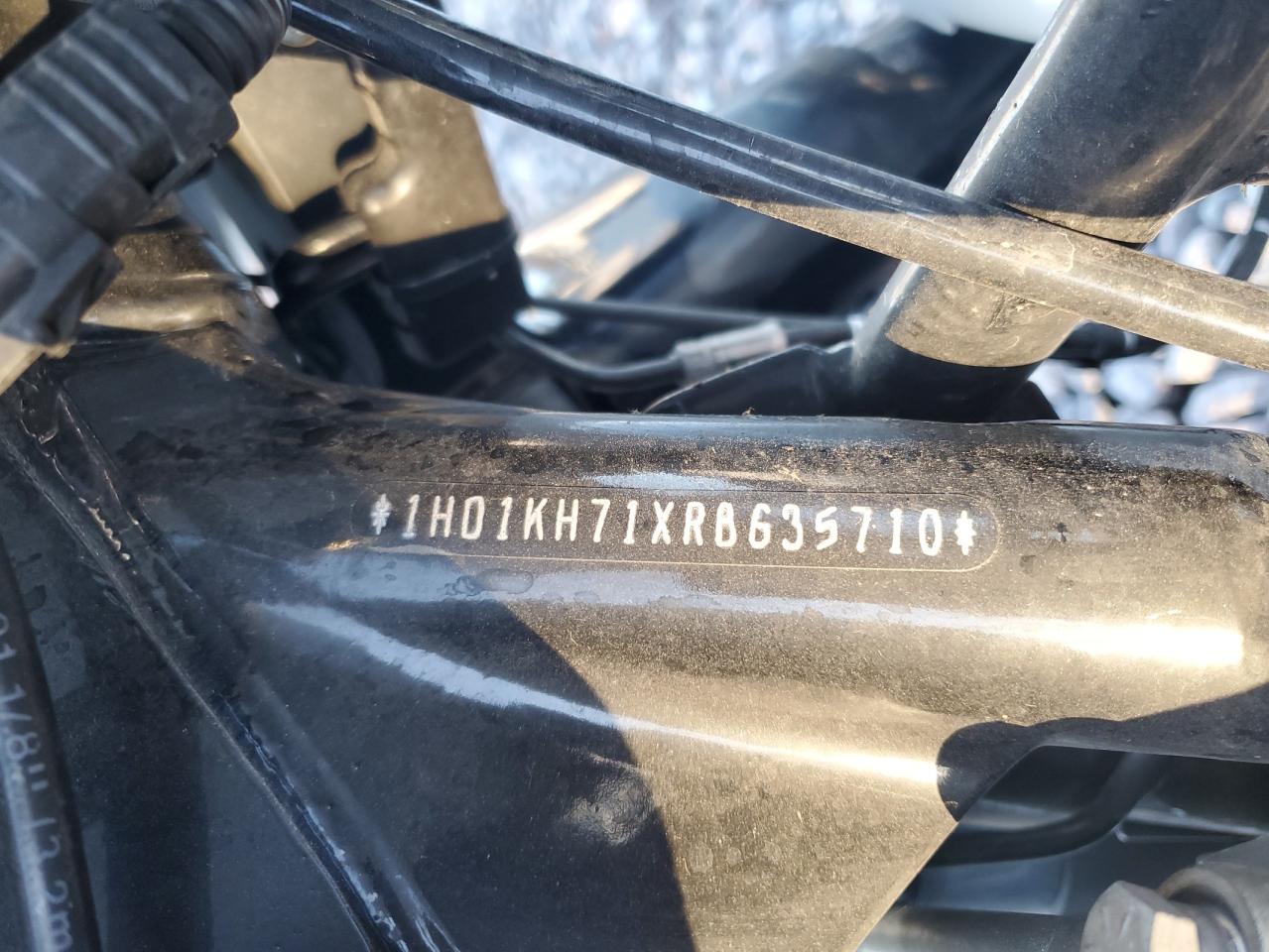 Harley-Davidson Fl Image 3