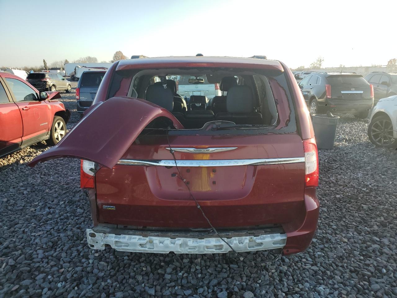 Chrysler Minivan Touring L Image 8