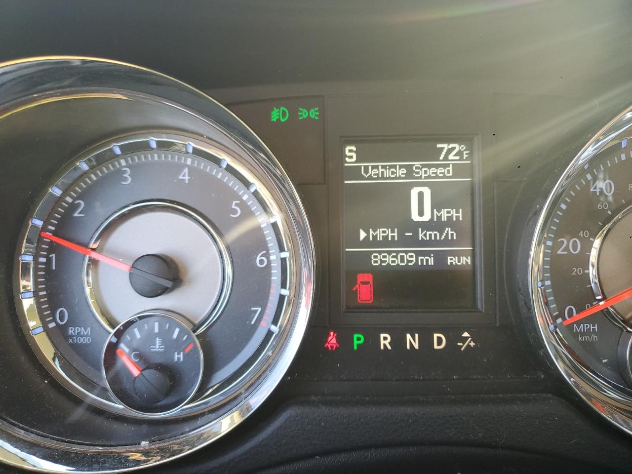 Chrysler Minivan Touring L Image 4