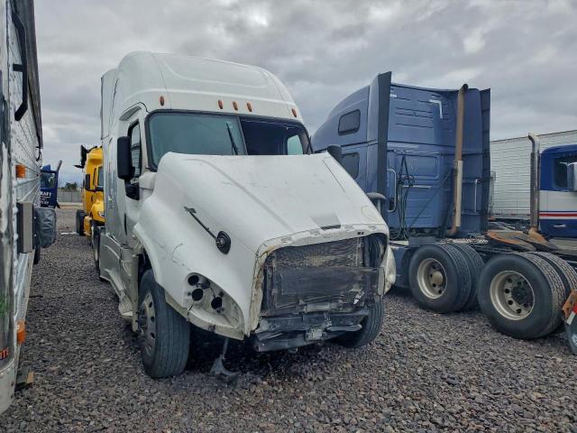  Salvage Freightliner Cascadia 1