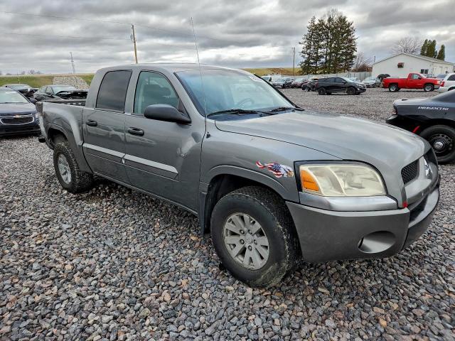 Mitsubishi Raider Ls Image 8