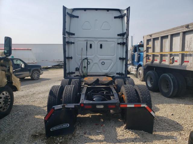 Freightliner Cascadia 1 Image 4