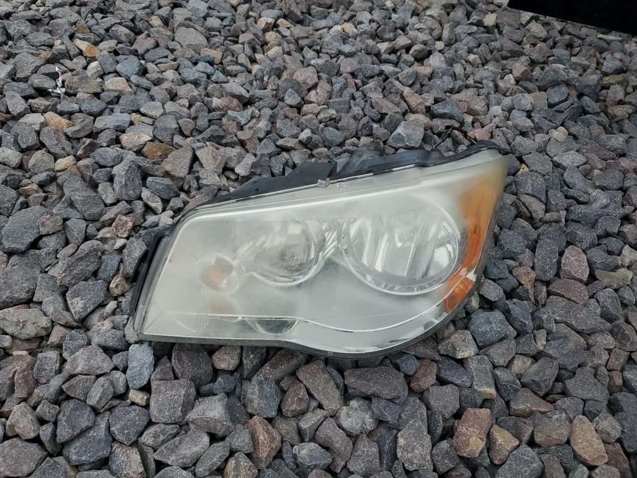 Chrysler Minivan Touring Image 10