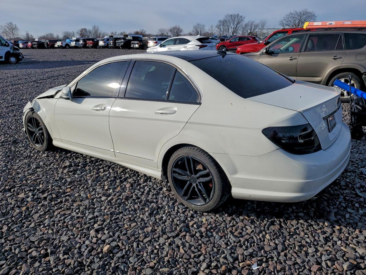 Mercedes-Benz C-Class 300 4matic Image 12