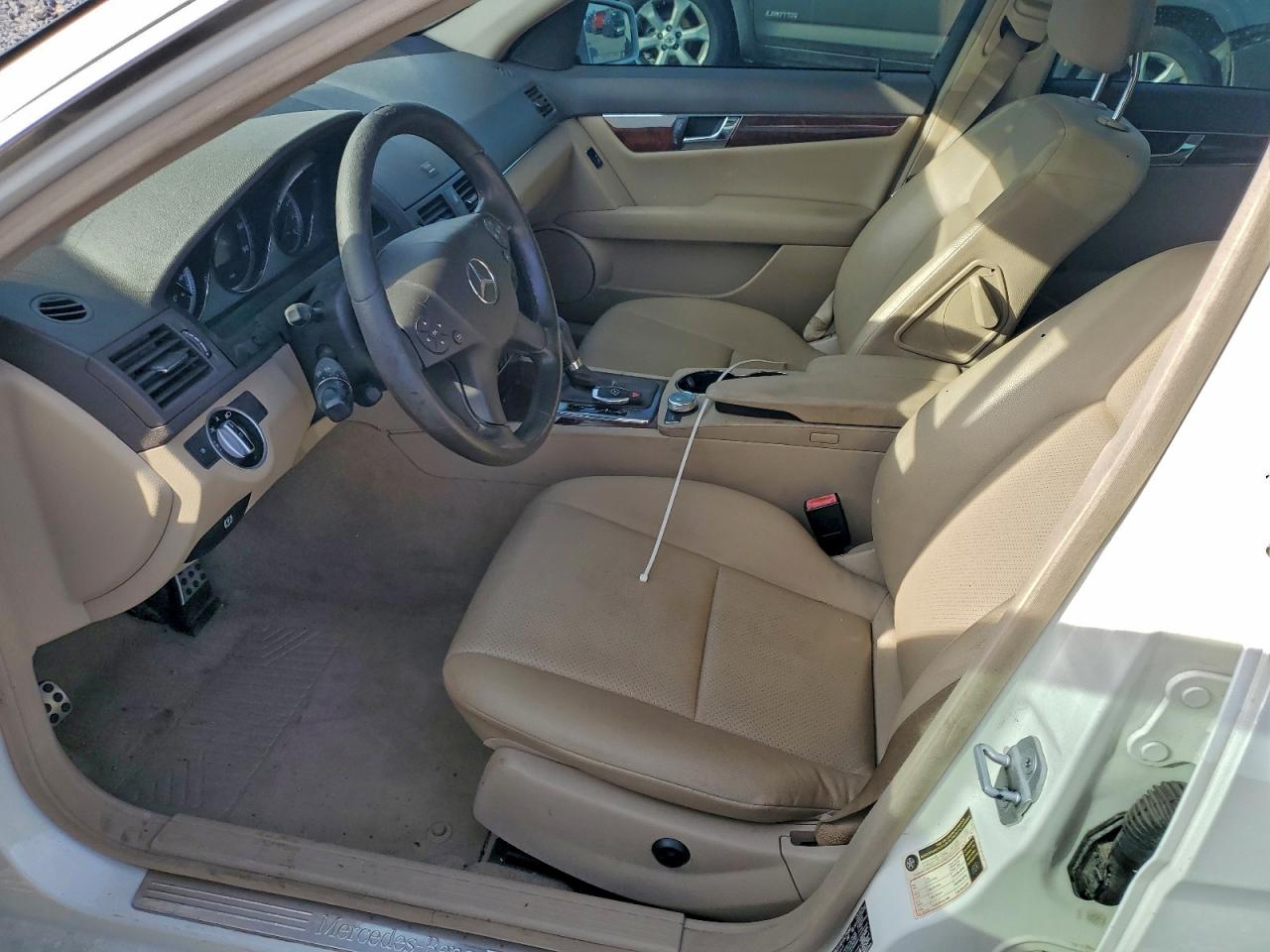 Mercedes-Benz C-Class 300 4matic Image 3