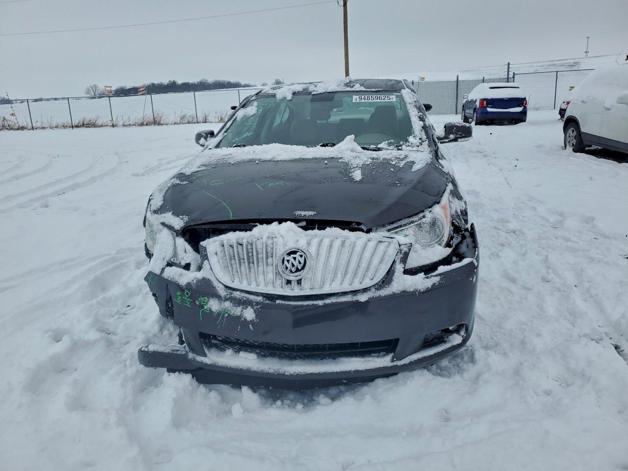 Buick LaCrosse Image 2