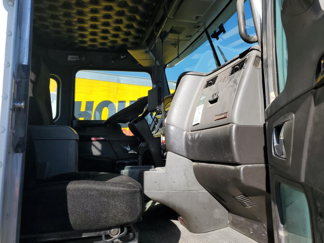 Kenworth T600 T660 Image 9