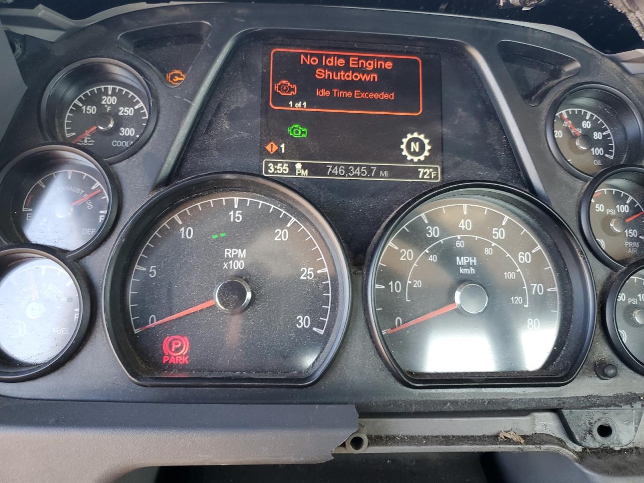 Peterbilt 579 Image 9