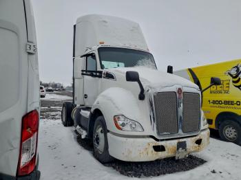 Salvage Kenworth Constructi