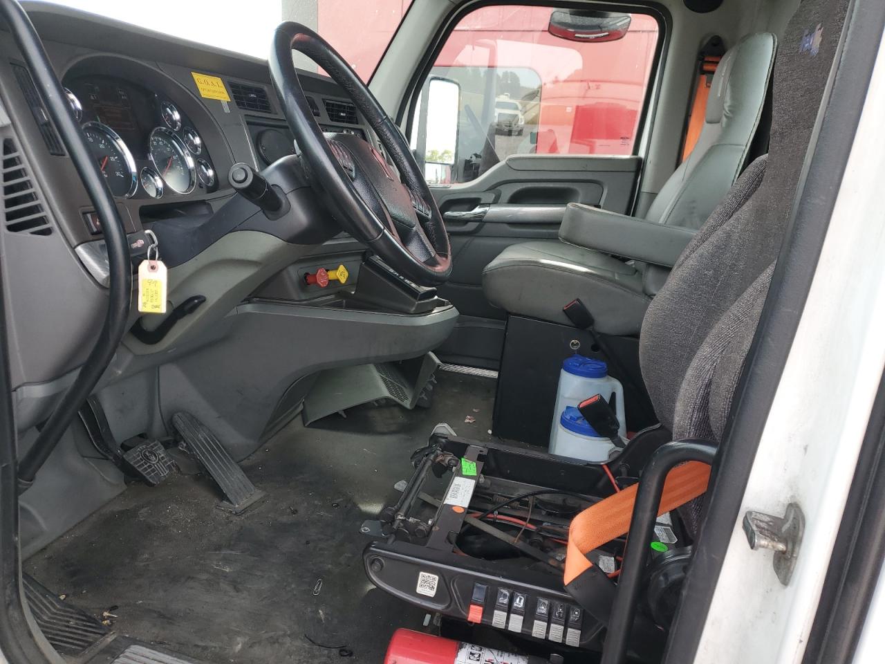 Kenworth Constructi T680 Image 11