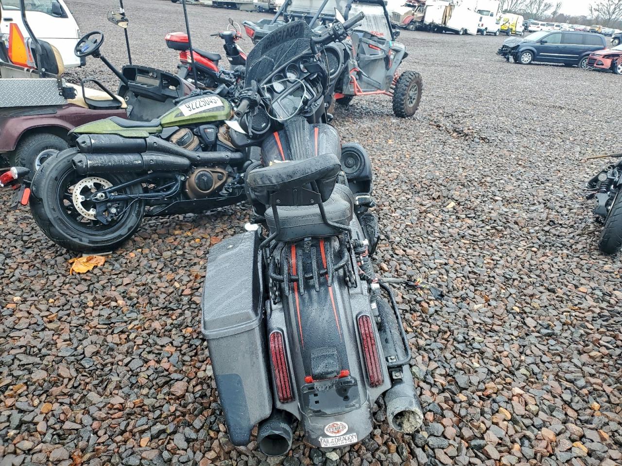 Harley-Davidson Fl Cvo Street Glide Image 6