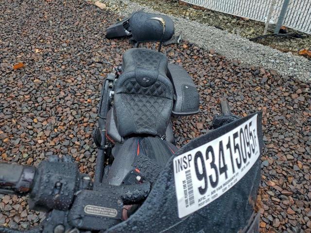 Harley-Davidson Fl Cvo Street Glide Image 4