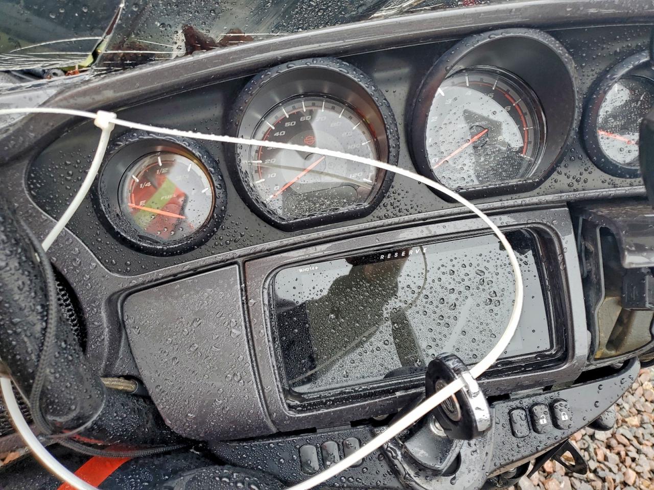 Harley-Davidson Fl Cvo Street Glide Image 10