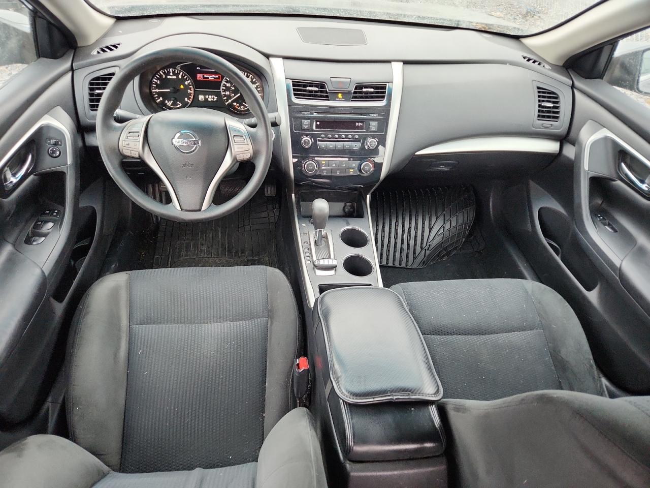 Nissan Altima 2.5 Image 11