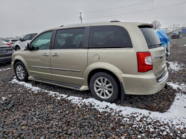 Chrysler Minivan Limited Platinum Image 10