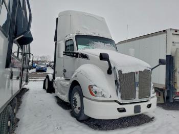  Salvage Kenworth Constructi