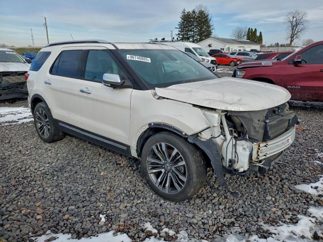 Ford Explorer Platinum Image 3