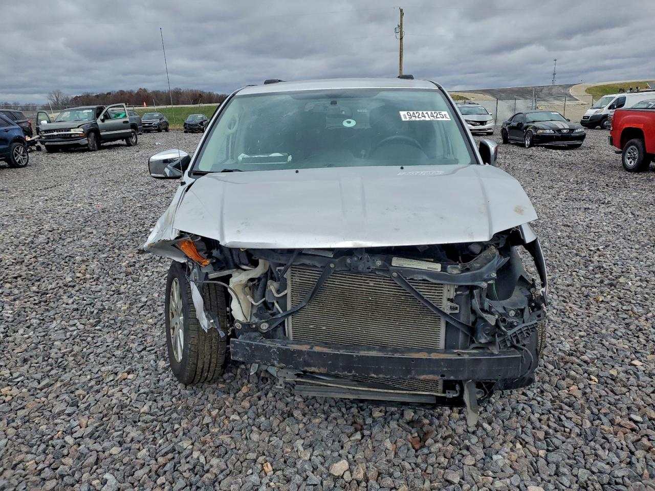 Chrysler Minivan Touring L Image 4