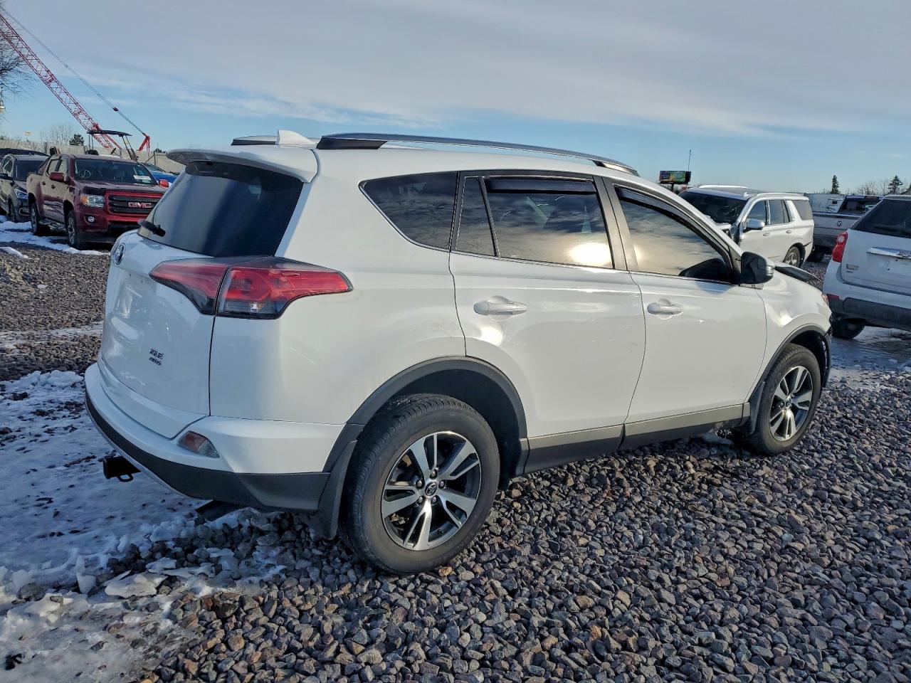 Toyota RAV4 Xle Image 2