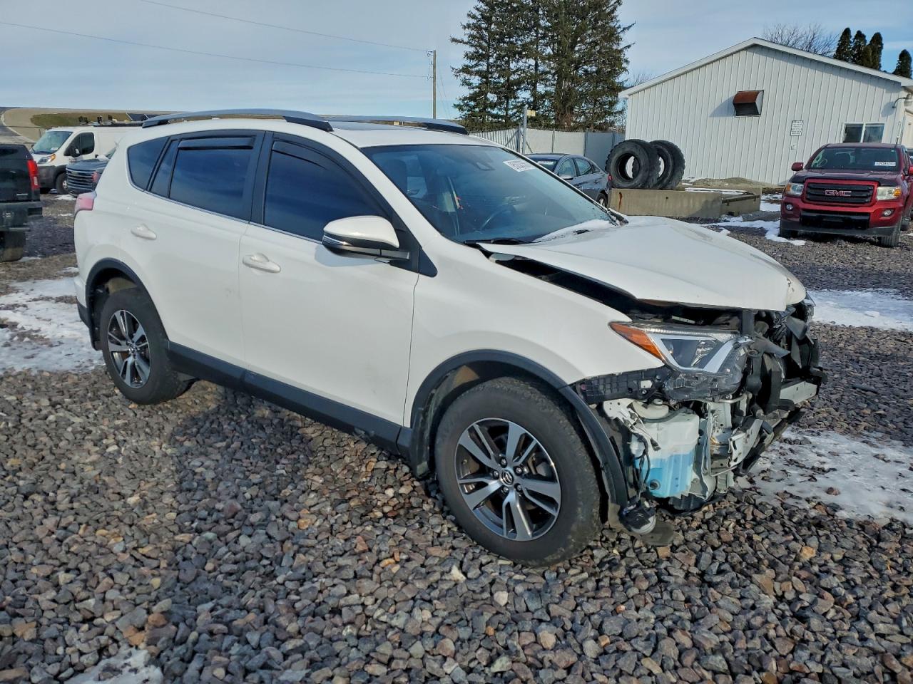 Toyota RAV4 Xle Image 3