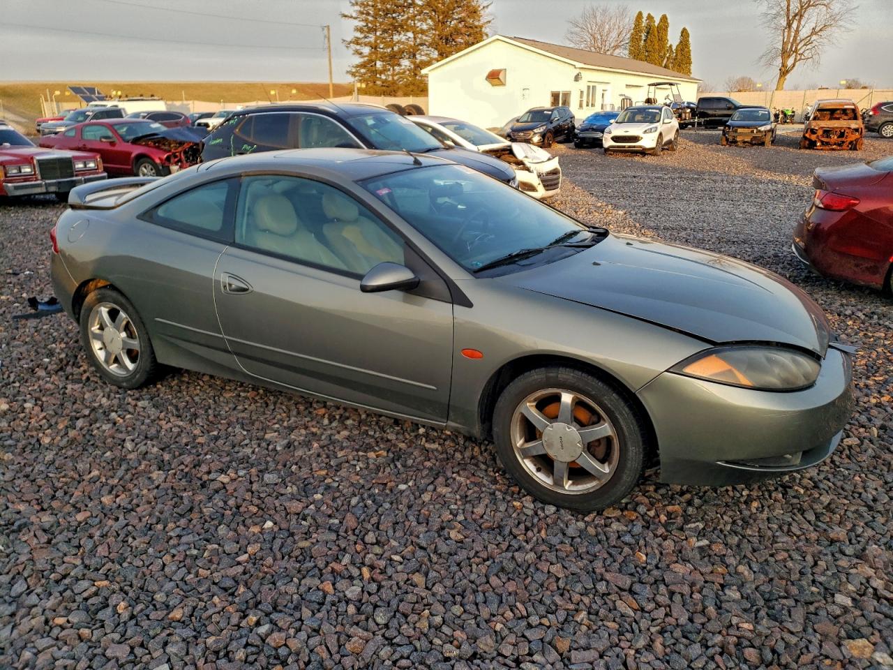 Mercury Cougar V6 Image 4