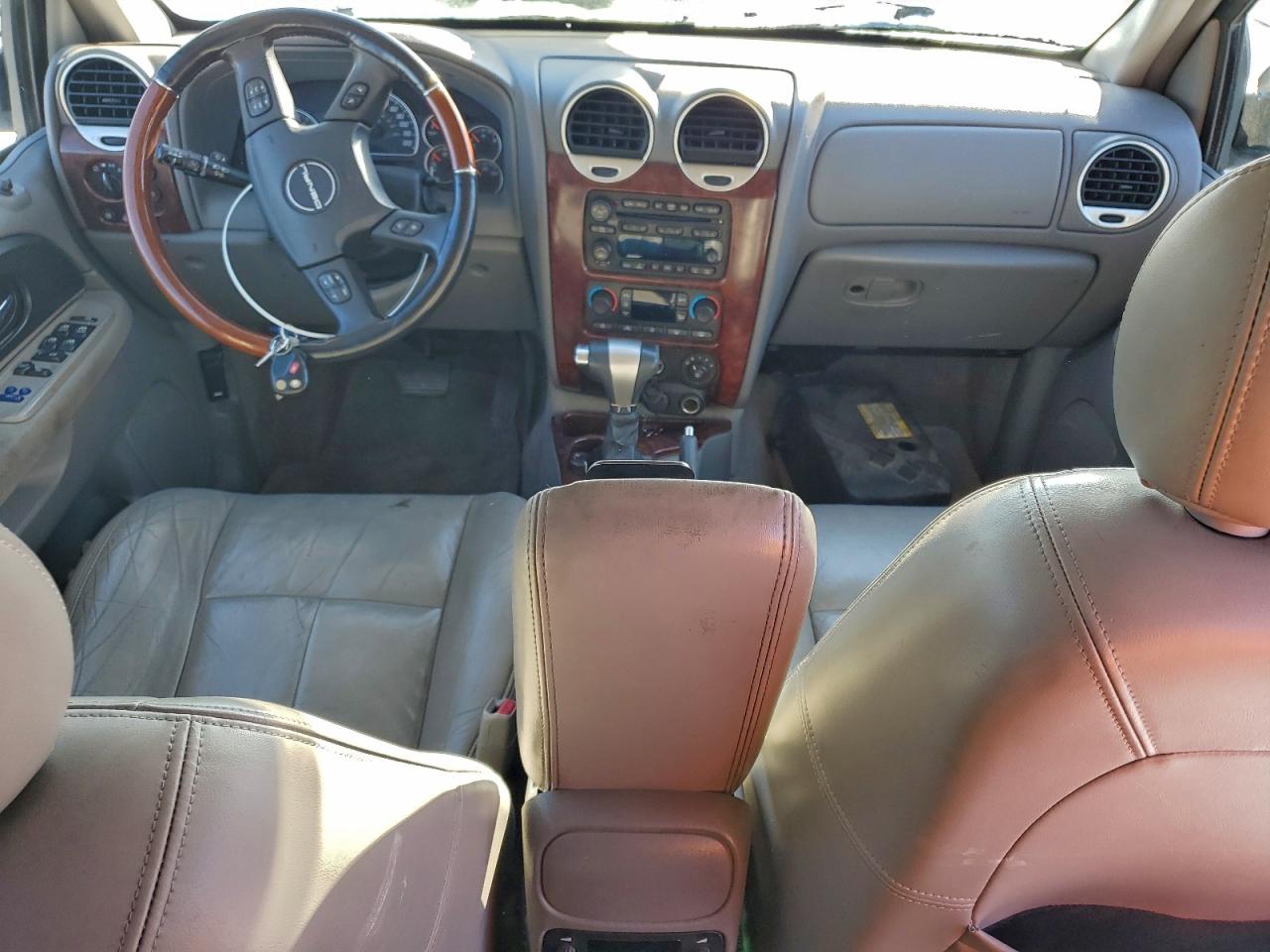 GMC Envoy Denali Xl Image 6