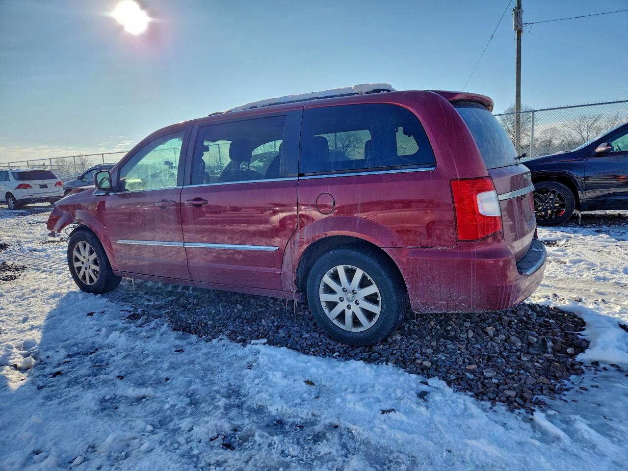 Chrysler Minivan Touring Image 5