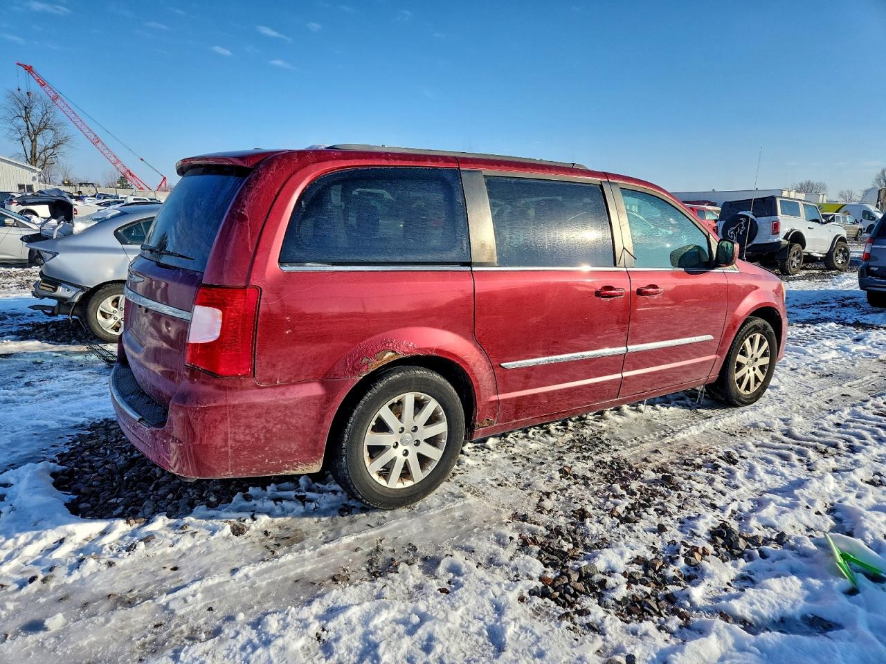 Chrysler Minivan Touring Image 8