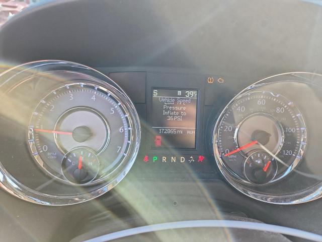 Chrysler Minivan Touring Image 13