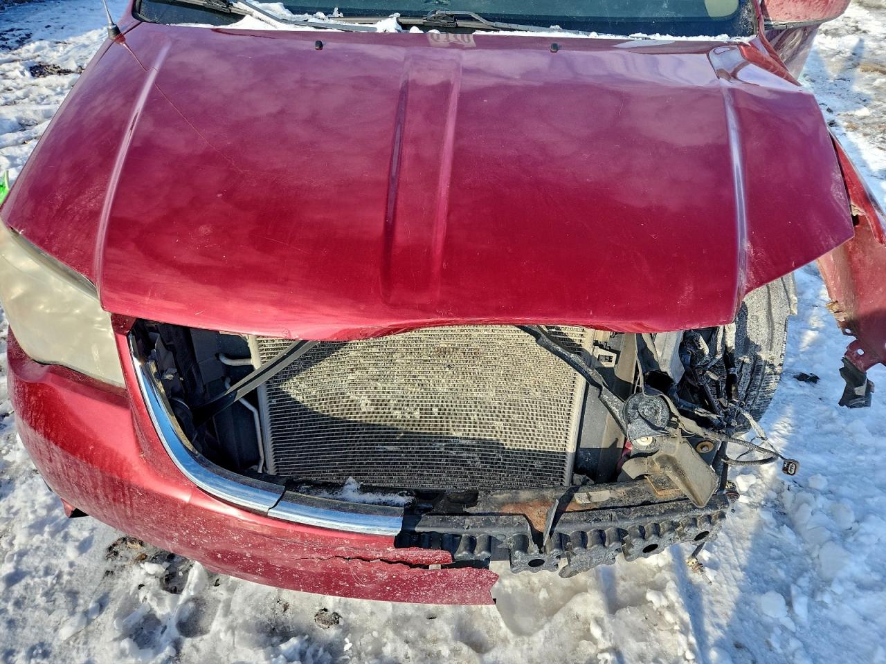 Chrysler Minivan Touring Image 2