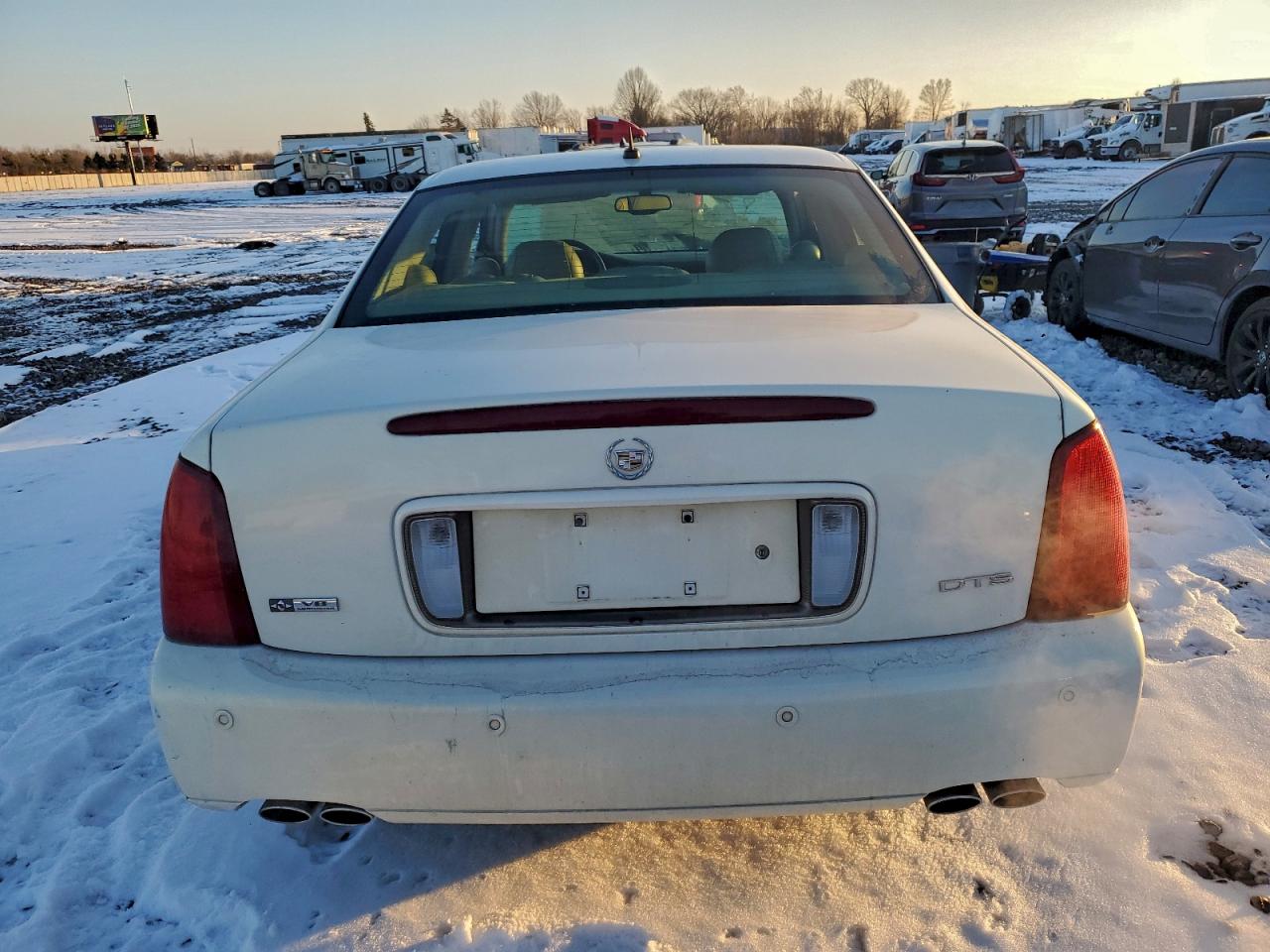 Cadillac DeVille Dts Image 3