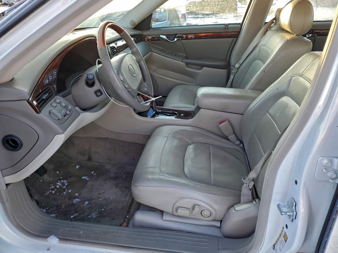 Cadillac DeVille Dts Image 8