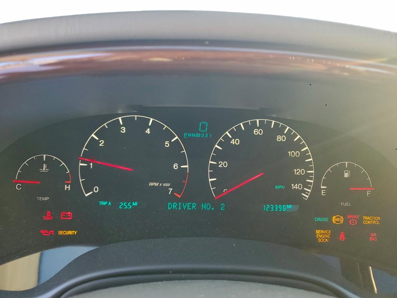 Cadillac DeVille Dts Image 2