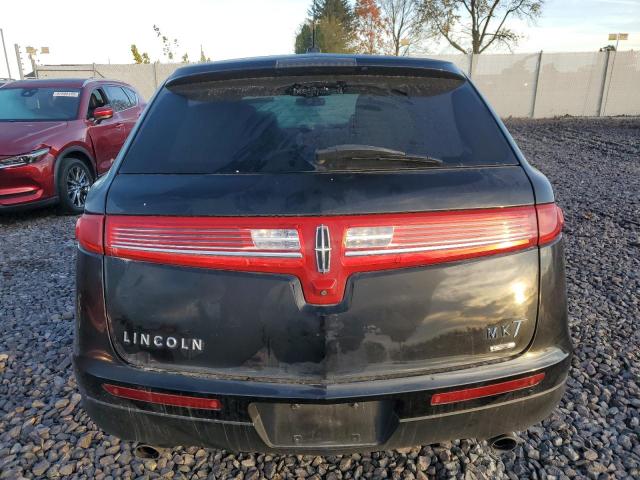 Lincoln MKT Image 13