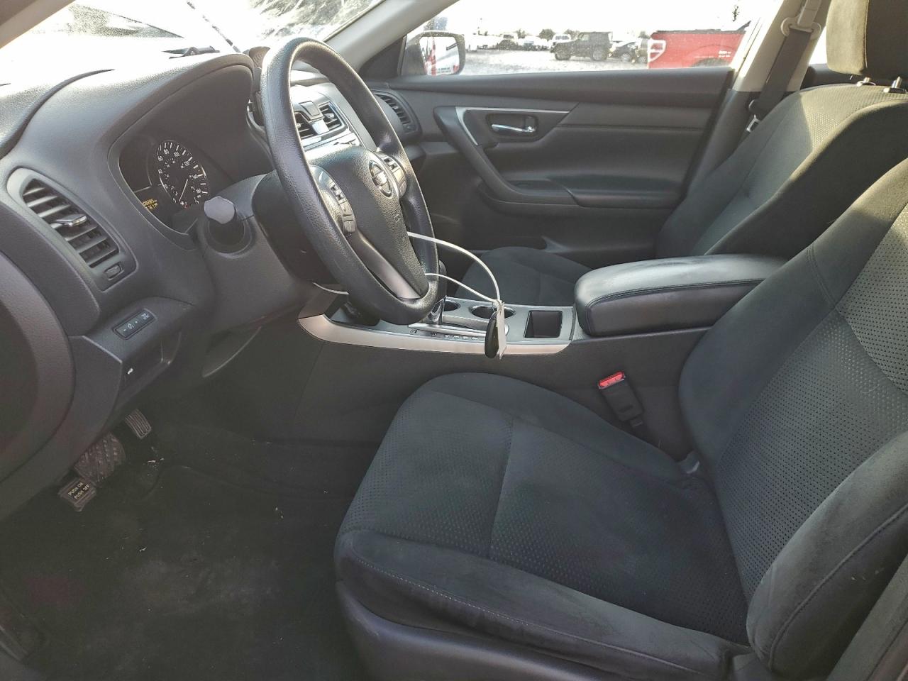 Nissan Altima 2.5 Image 12