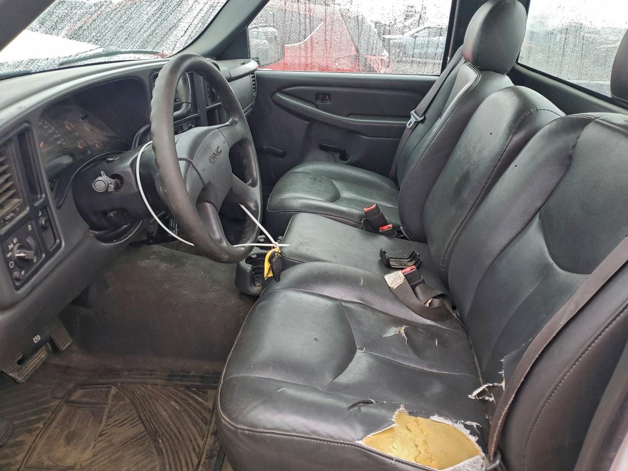 GMC Sierra C1500 Image 9