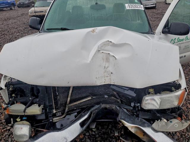 GMC Sierra C1500 Image 8