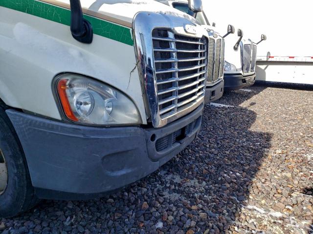 Freightliner Cascadia Image 7