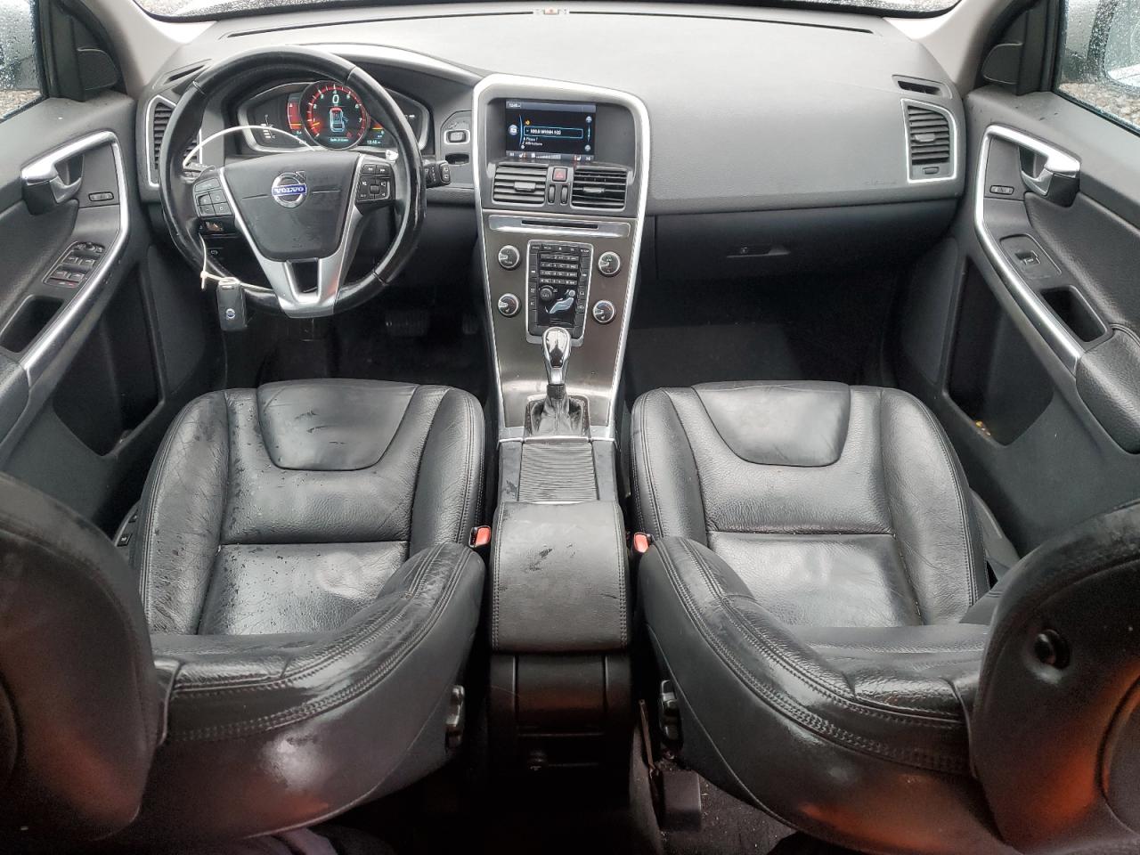 Volvo XC60 T6 Image 11