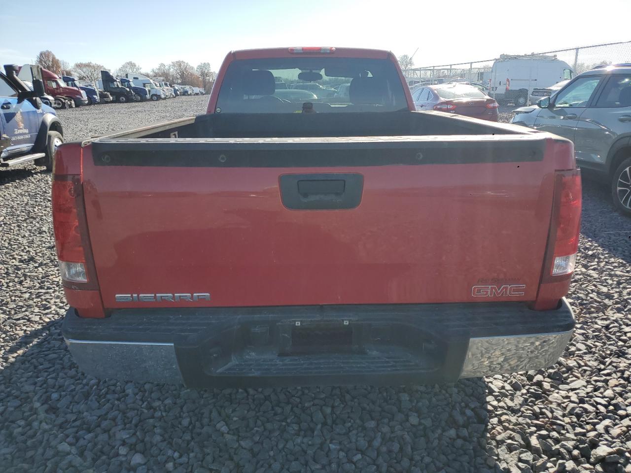 GMC Sierra C1500 Image 12