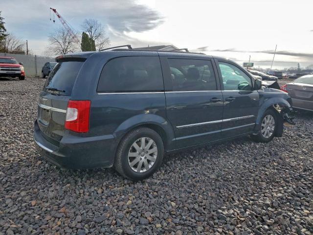 Chrysler Minivan Touring Image 5