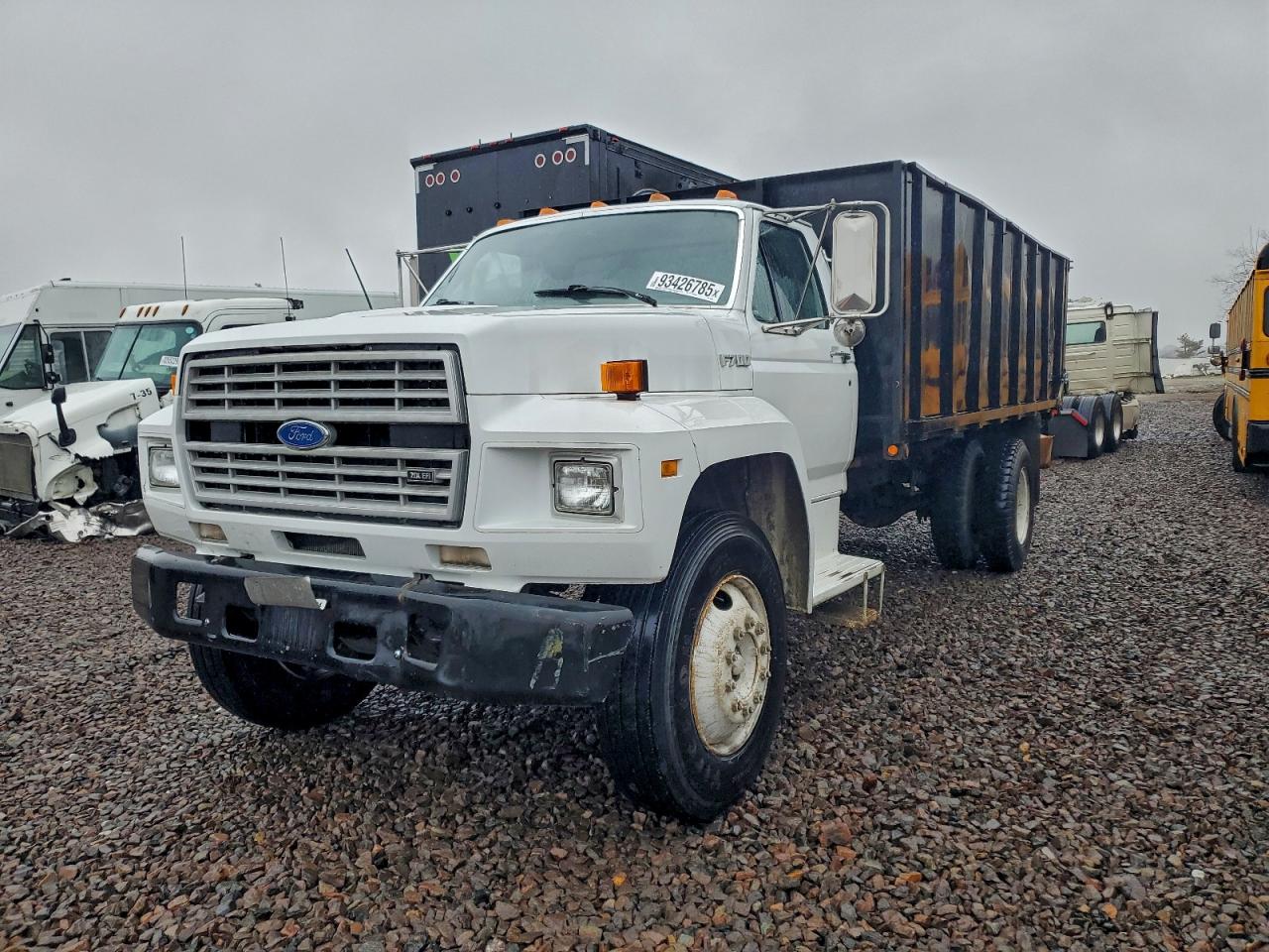 Ford F-750 Image 2