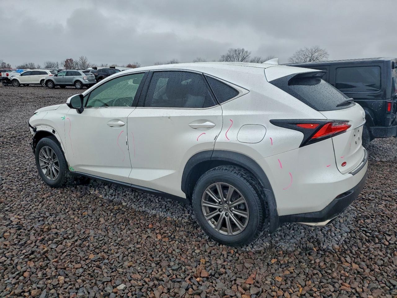 Lexus NX 200t Base Image 11