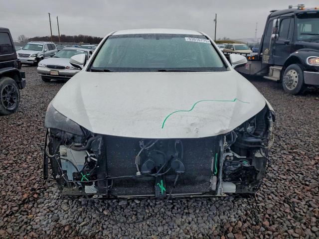 Lexus NX 200t Base Image 2