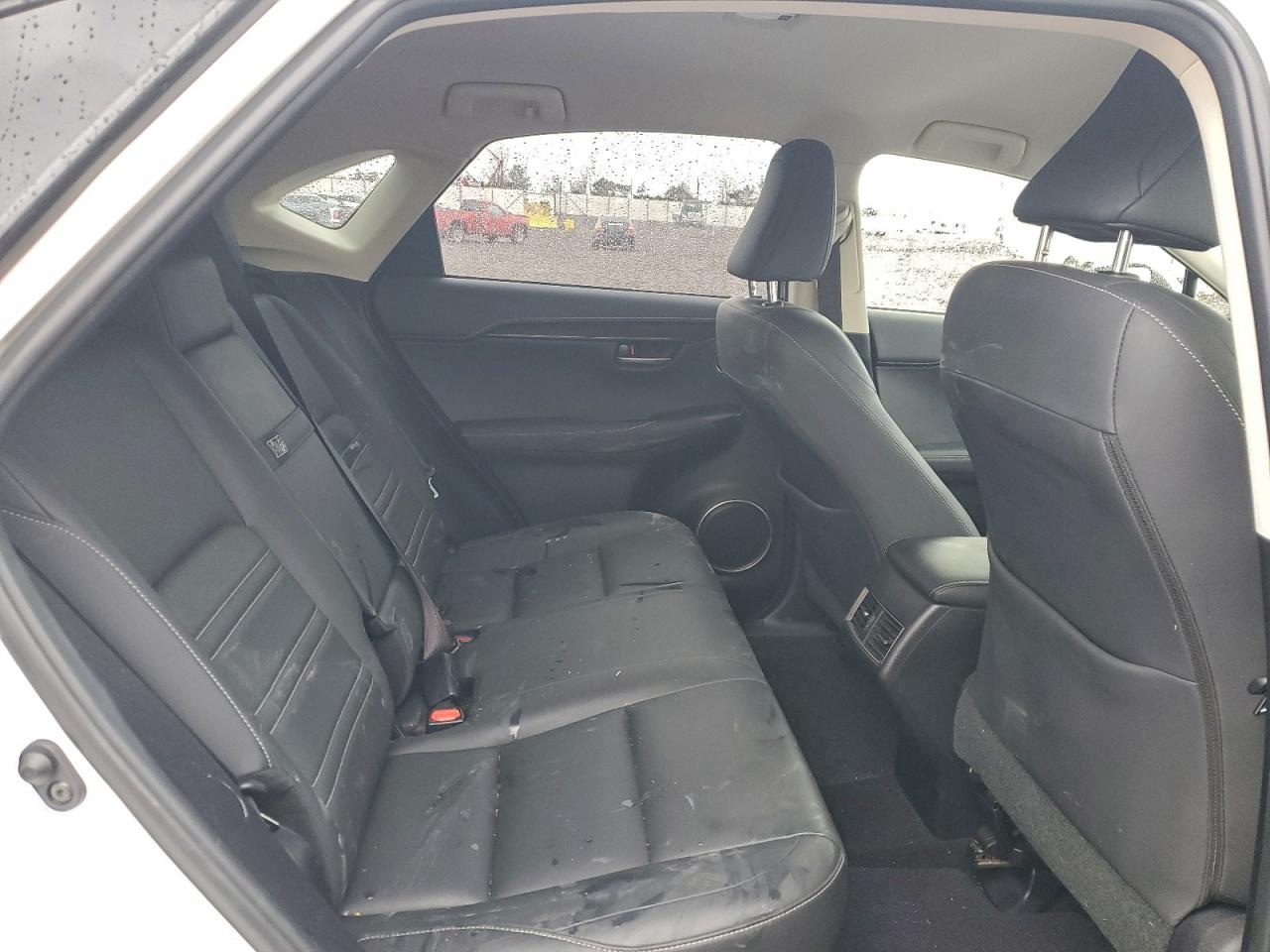 Lexus NX 200t Base Image 6