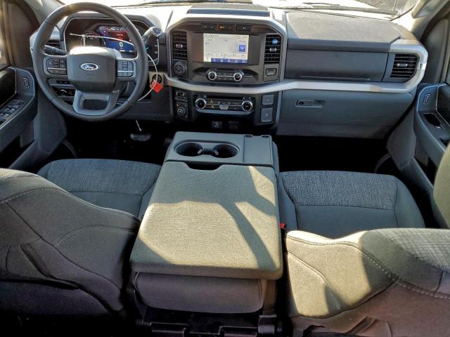 Ford F-150 Supercrew Image 12