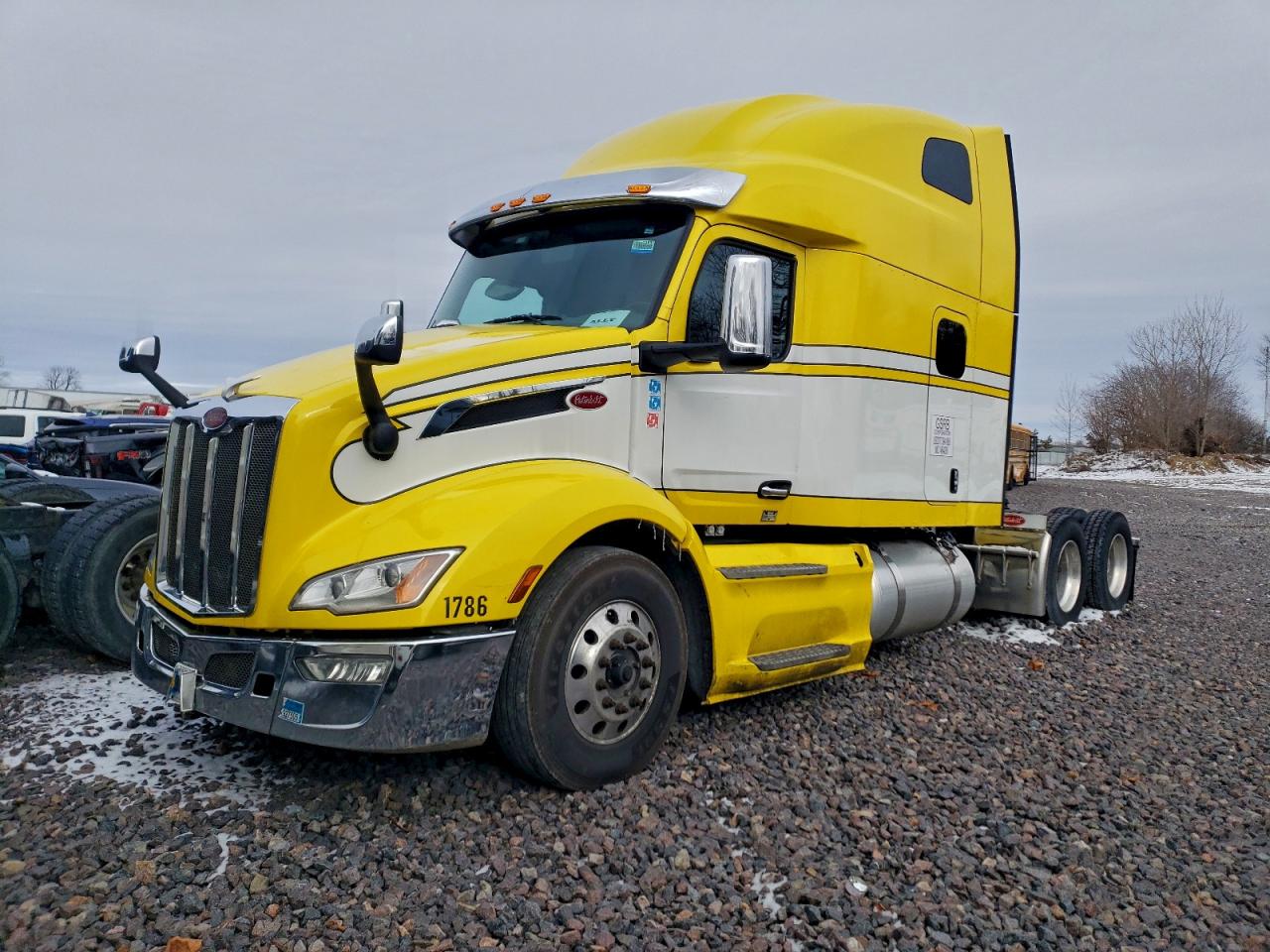 Peterbilt 579 Image 3