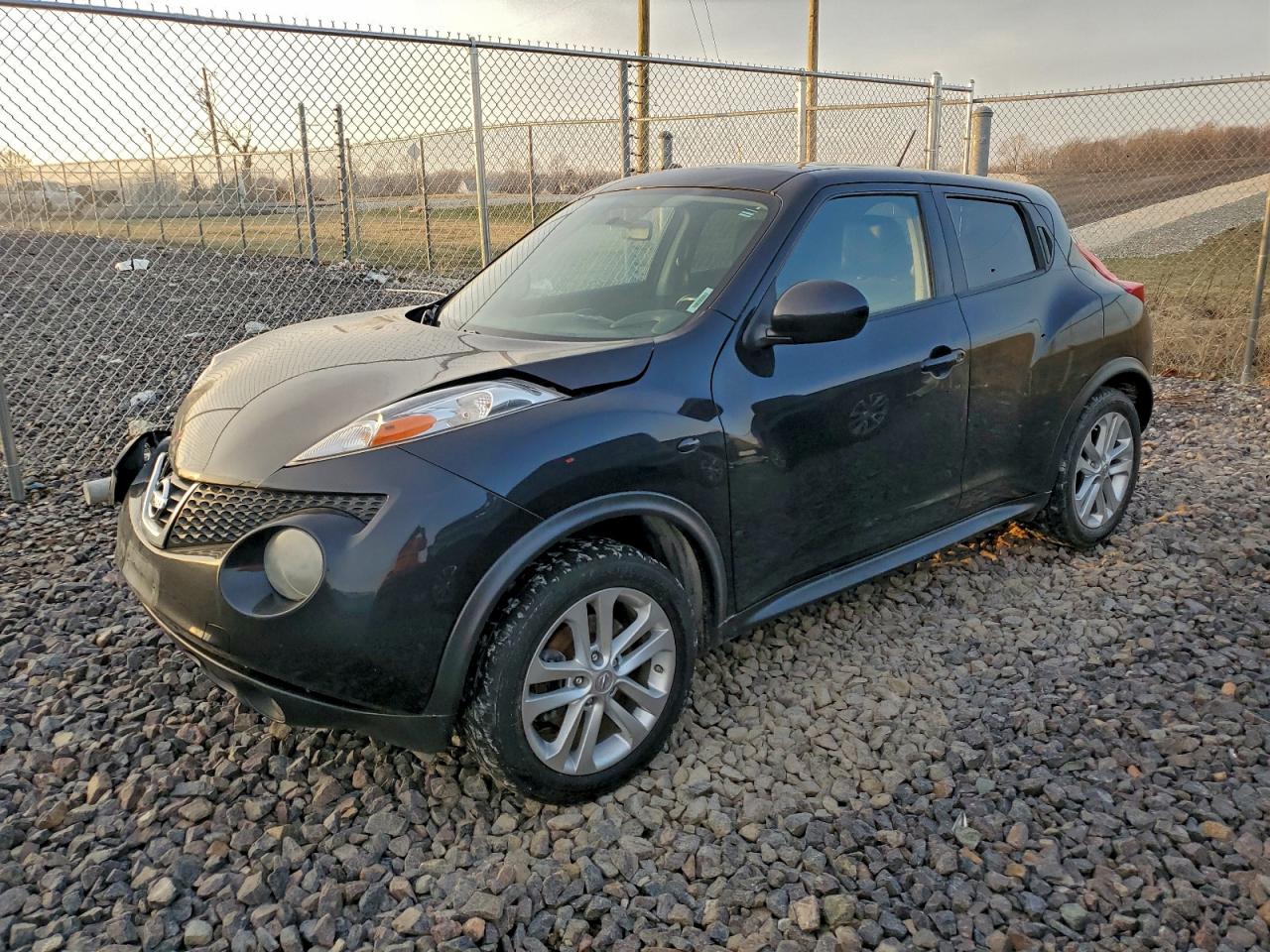 Nissan JUKE S Image 1