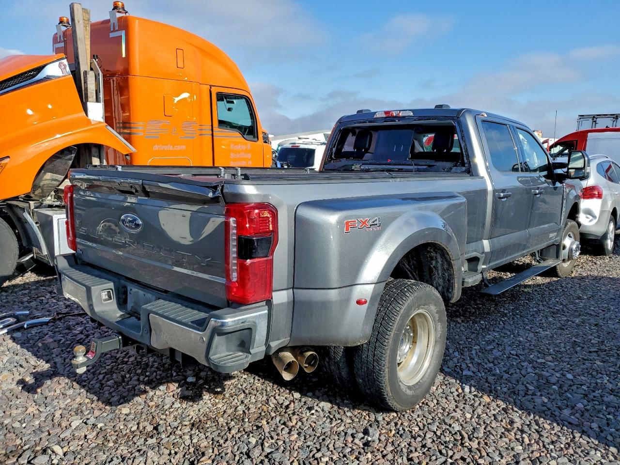 Ford F-350 Super Duty Image 2