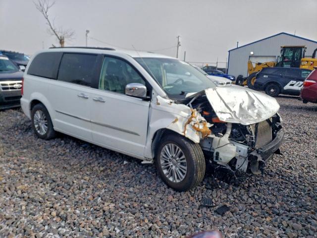 Chrysler Minivan Touring L Image 2